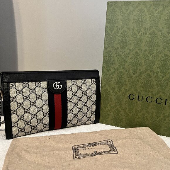 100% Authentic!! GUCCI GG monogram supreme medium shoulder - Clutch / Crossbody - Picture 4 of 13